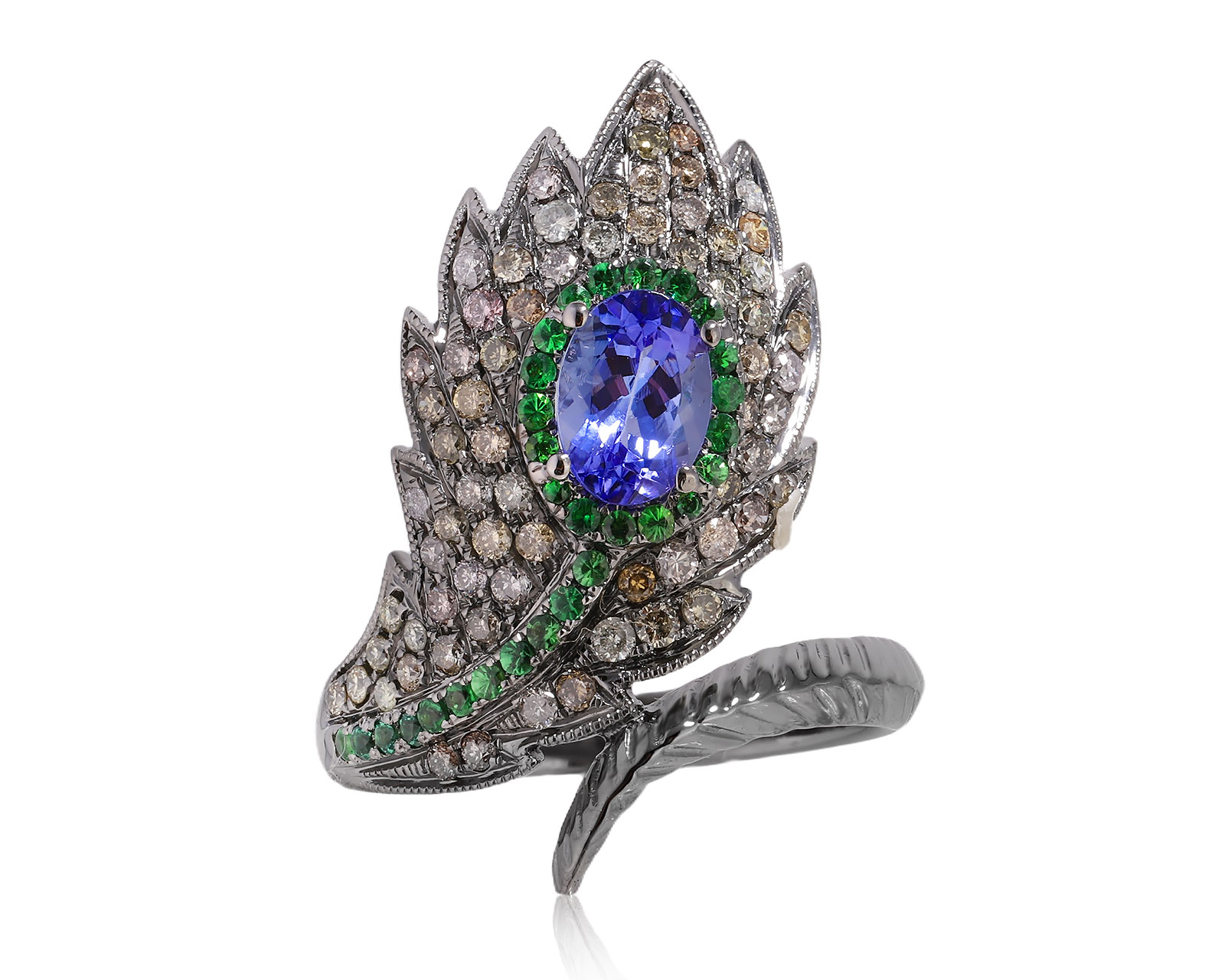 Золотое кольцо с танзанитом 0.74ct и бриллиантами 0.74ct