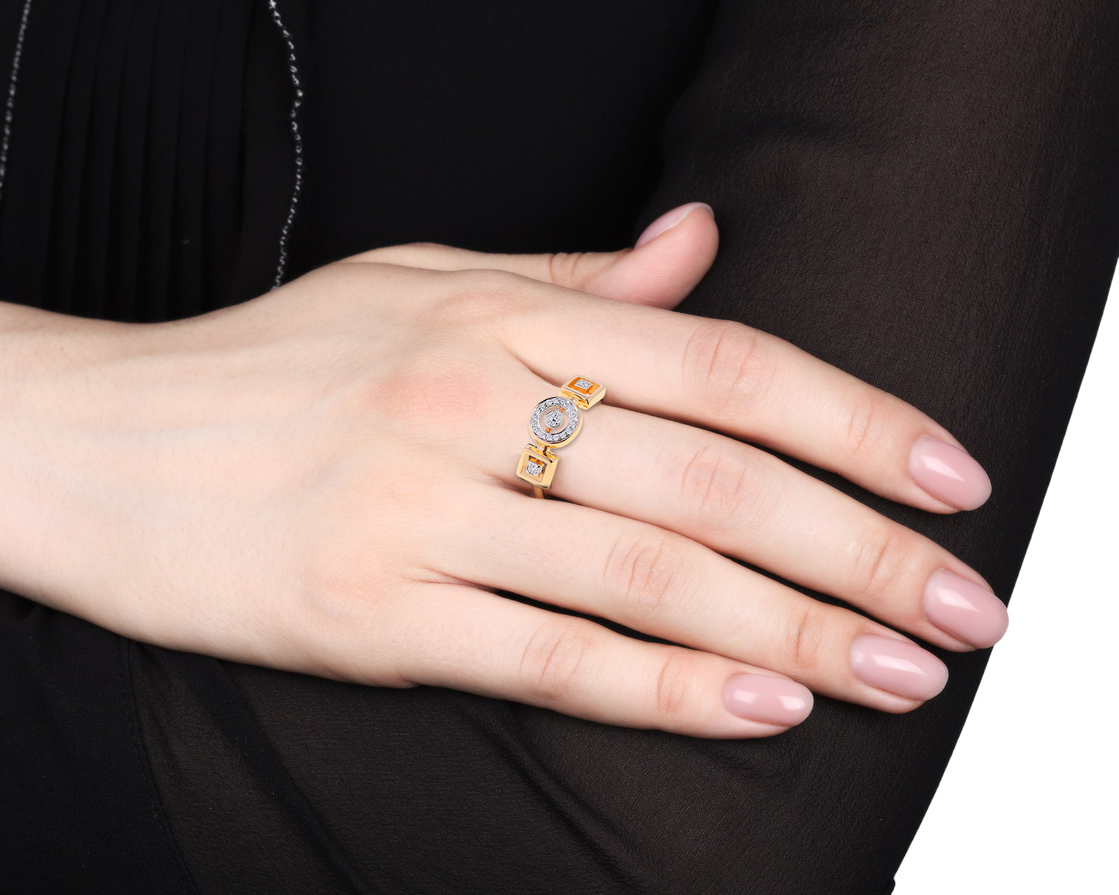 Изысканное золотое кольцо с бриллиантами 0.13ct