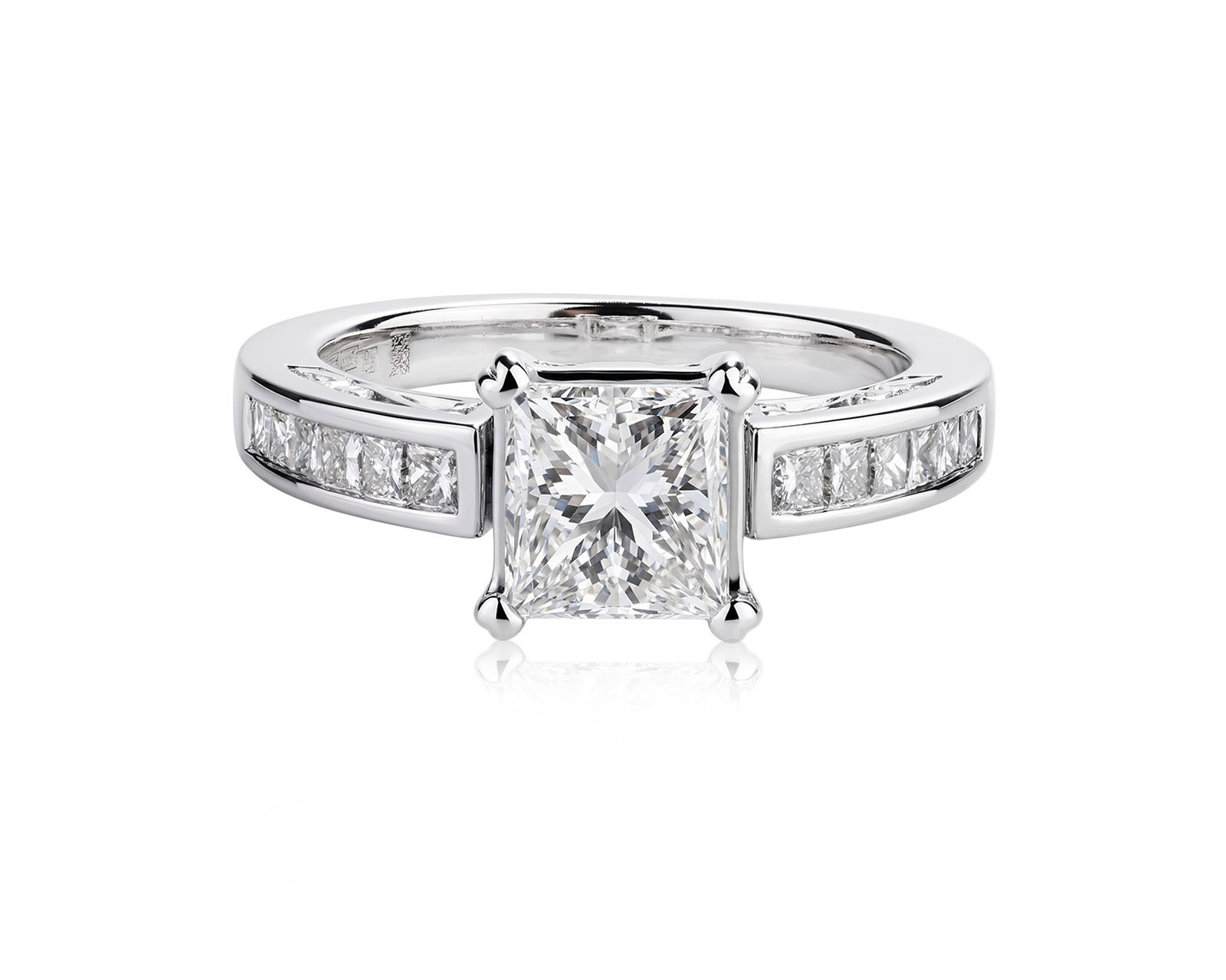 Золотое кольцо с бриллиантами 1.49ct