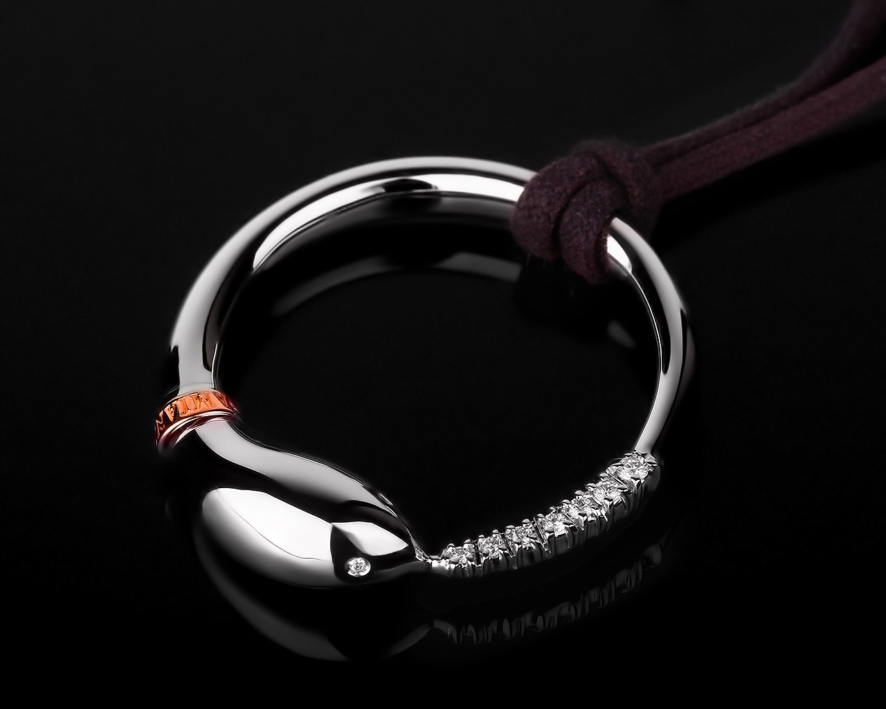 Золотая подвеска с бриллиантами Damiani Infinito 090517/1