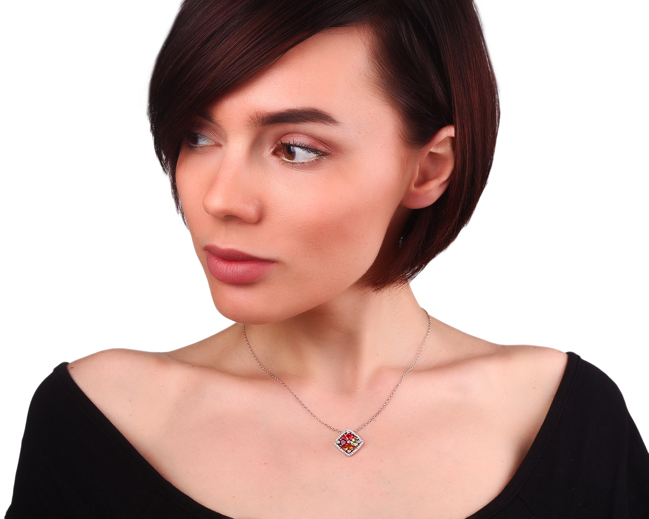 Привлекательный золотой кулон с бриллиантами и сапфирами