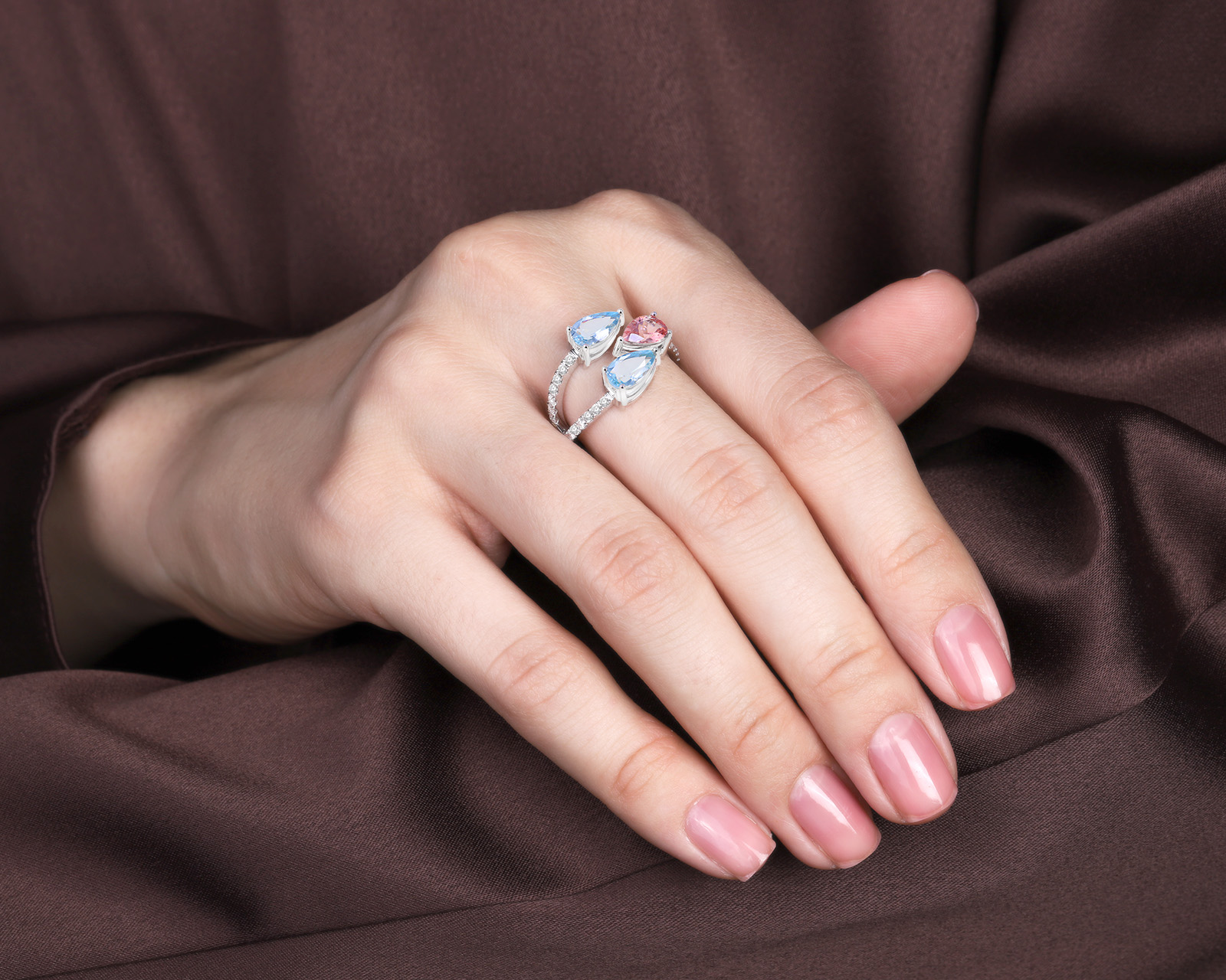 Золотое кольцо с морганитом 0.69ct и аквамаринами 1.49ct Evgeny Matveev