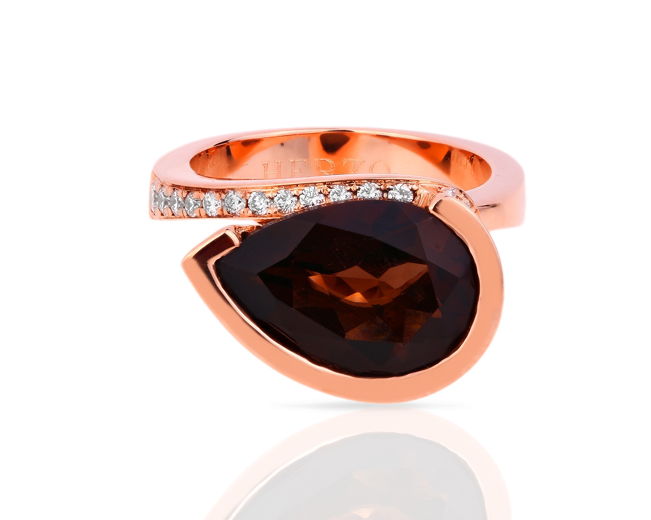 Нежное золотое кольцо с бриллиантами 0.25ct Herzo Paris
