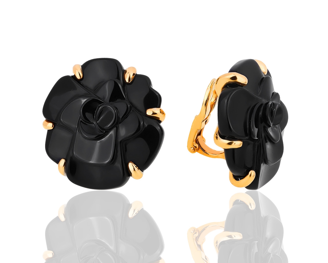 Оригинальные золотые серьги с ониксом Chanel Camellia