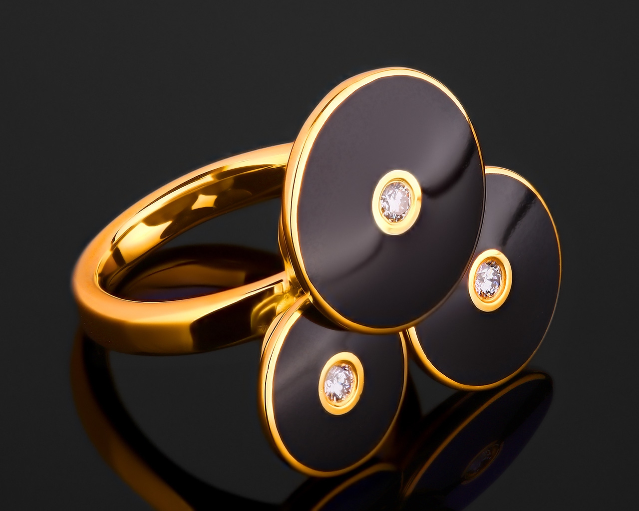 Прекрасное золотое кольцо Faberge 230118/1