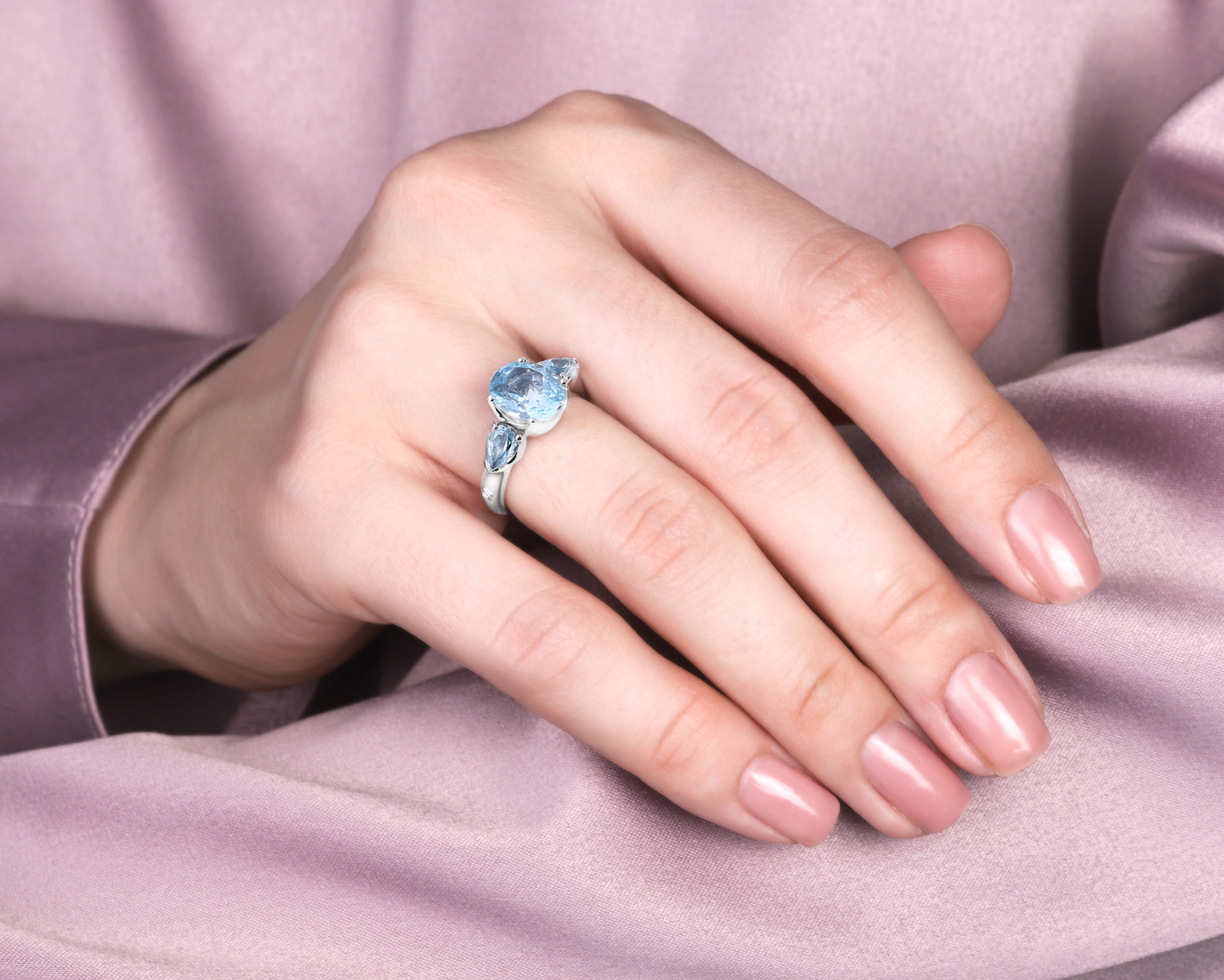 Оригинальное золотое кольцо с топазами 4.24ct H.Stern Orion