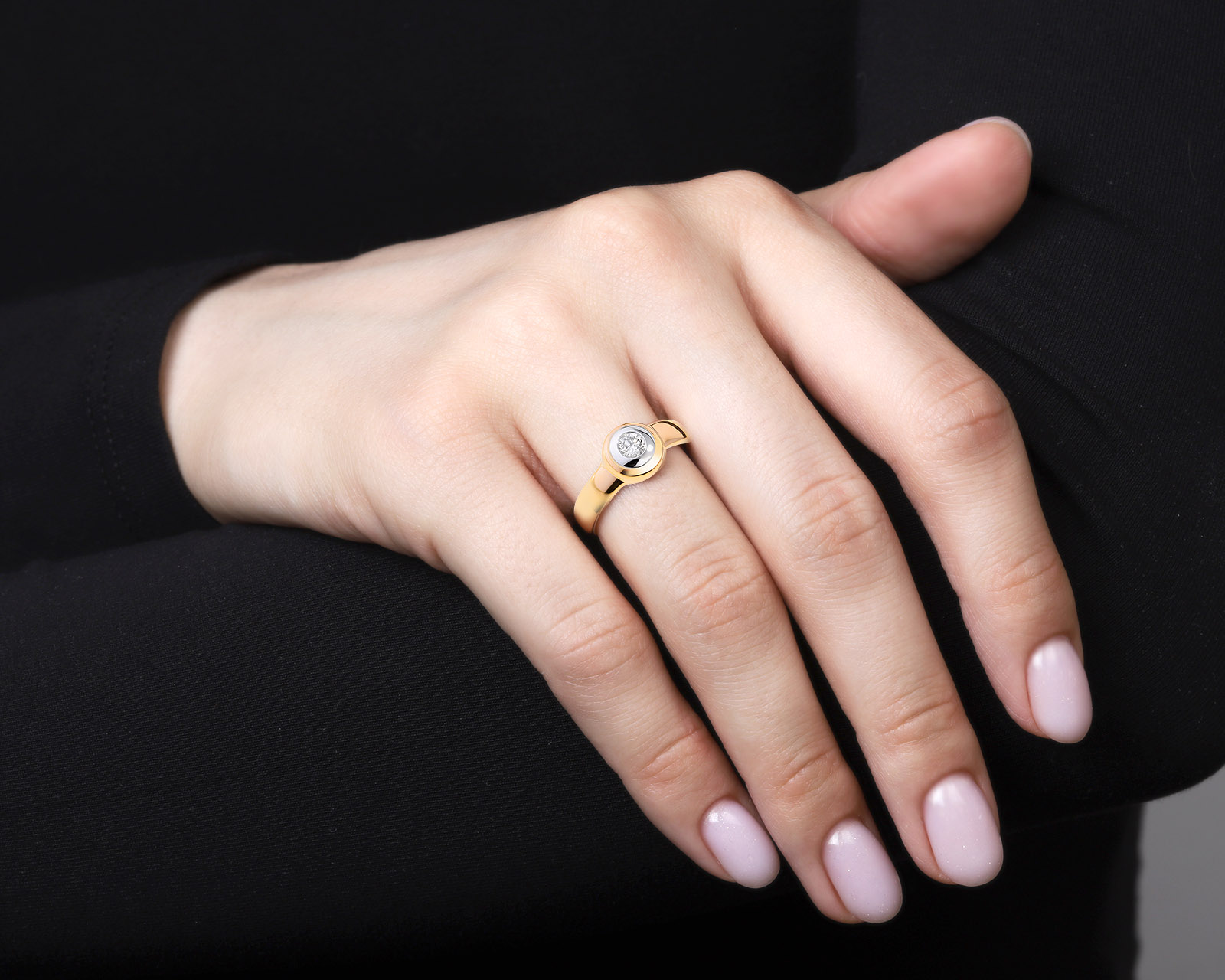 Безупречное золотое кольцо с бриллиантом 0.20ct