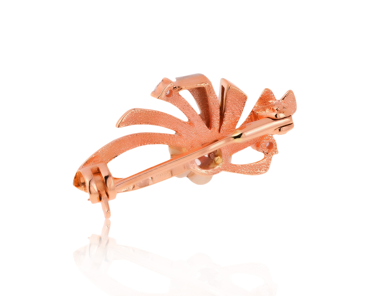 Женственная золотая брошь с бриллиантами 0.08ct