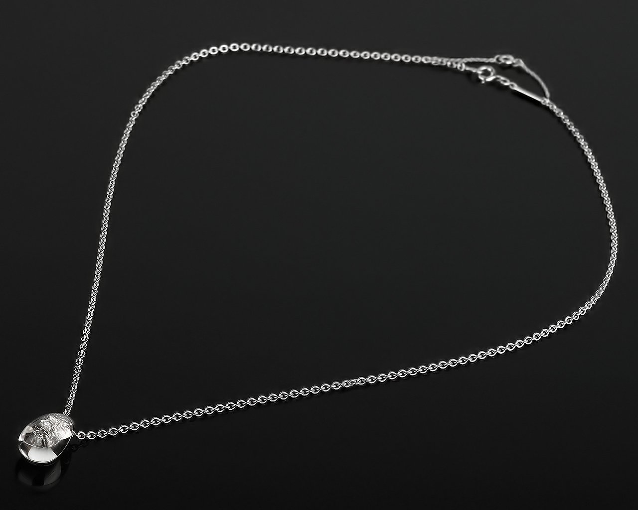 Золотой кулон с бриллиантами в хрустале Cartier