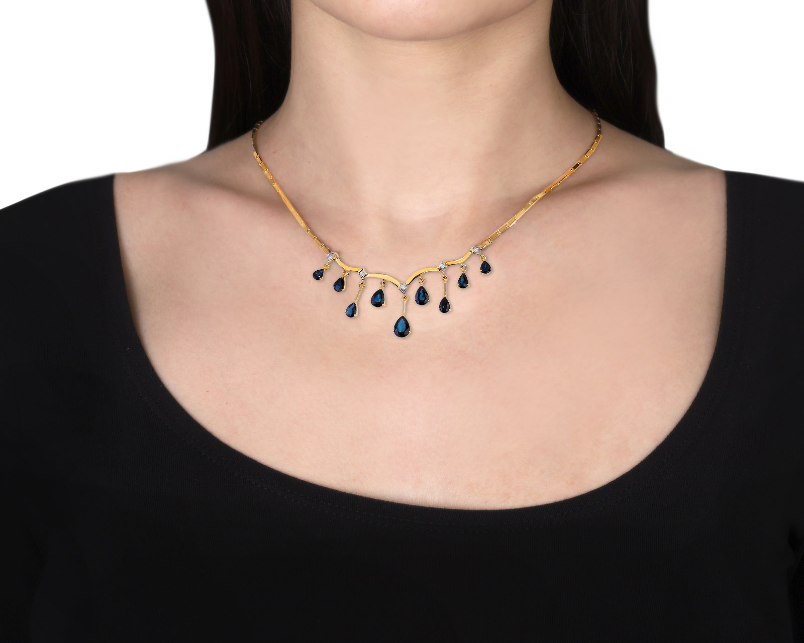 Золотое колье с сапфирами 5.40ct и бриллиантами 0.07ct