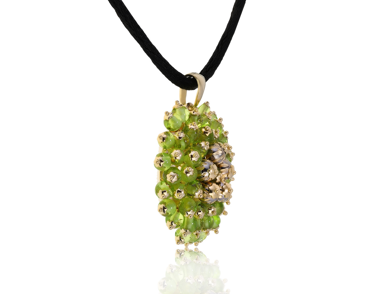 Прелестный золотой кулон с хризолитами 25.85ct