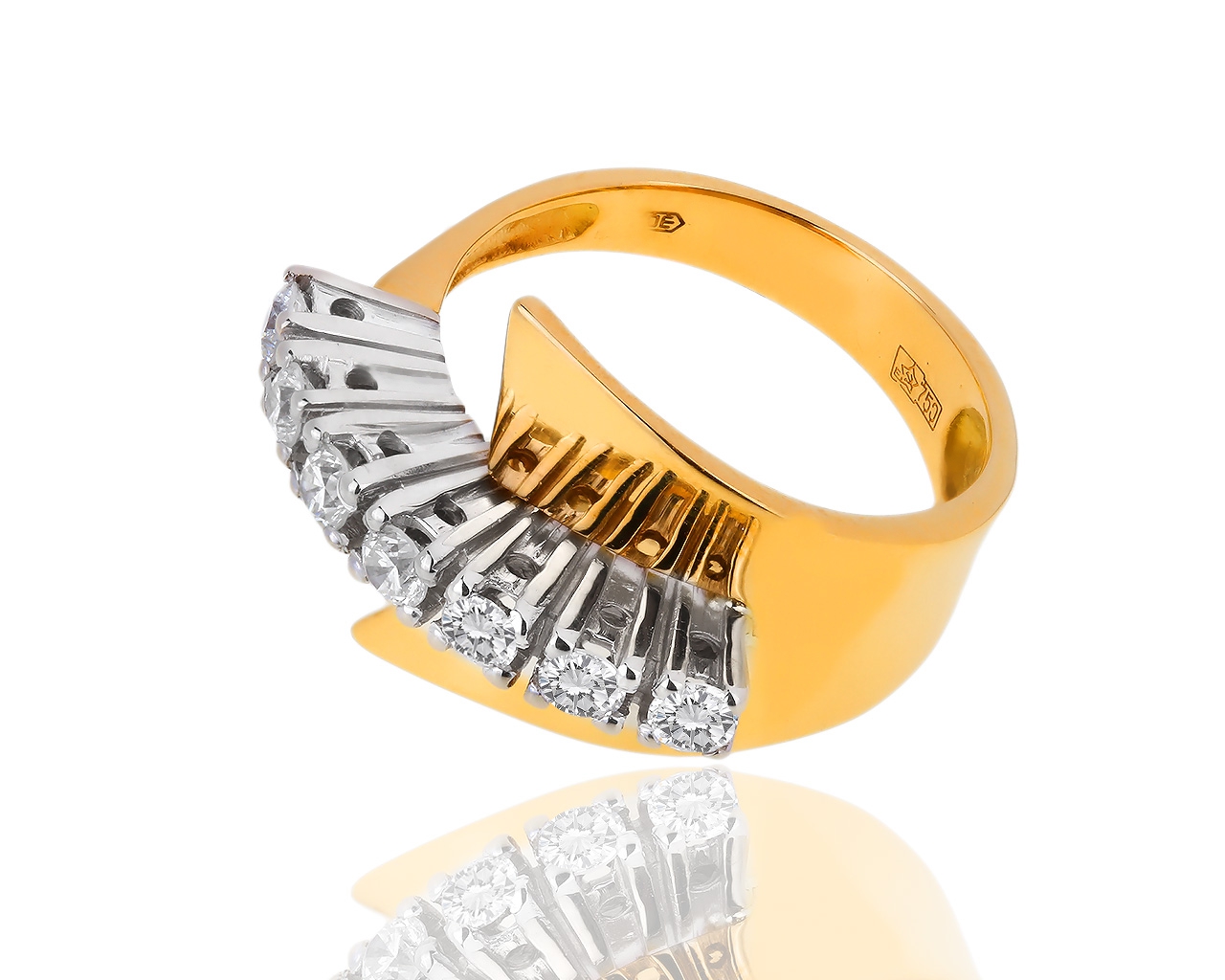 Необычное золотое кольцо с бриллиантами 0.56ct