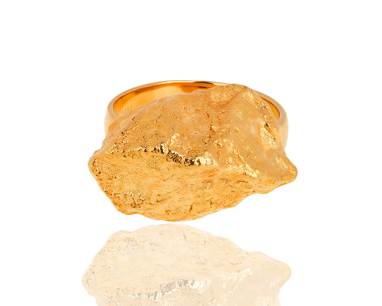 Интересное золотое кольцо Roberto Coin Textured Nugget