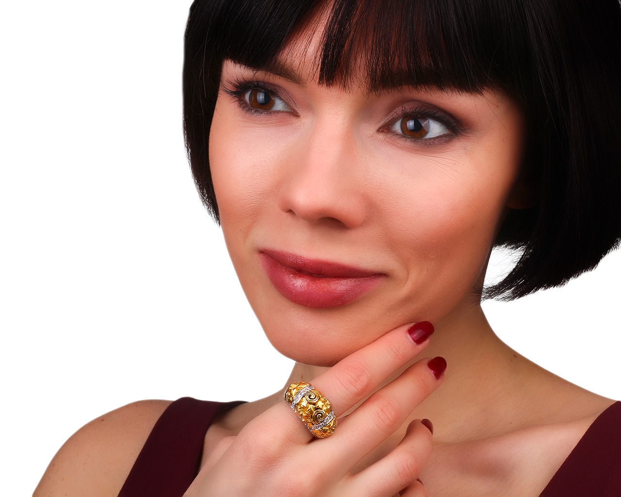Матовое золотое кольцо с бриллиантами 0.60ct