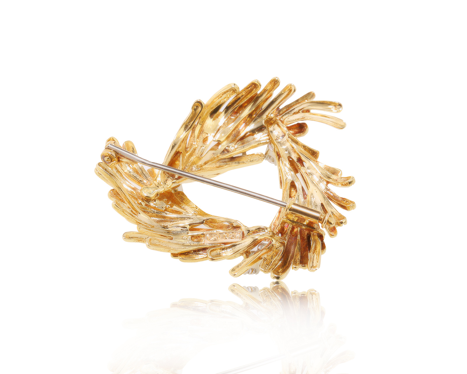 Золотая брошь с бриллиантами 0.36ct