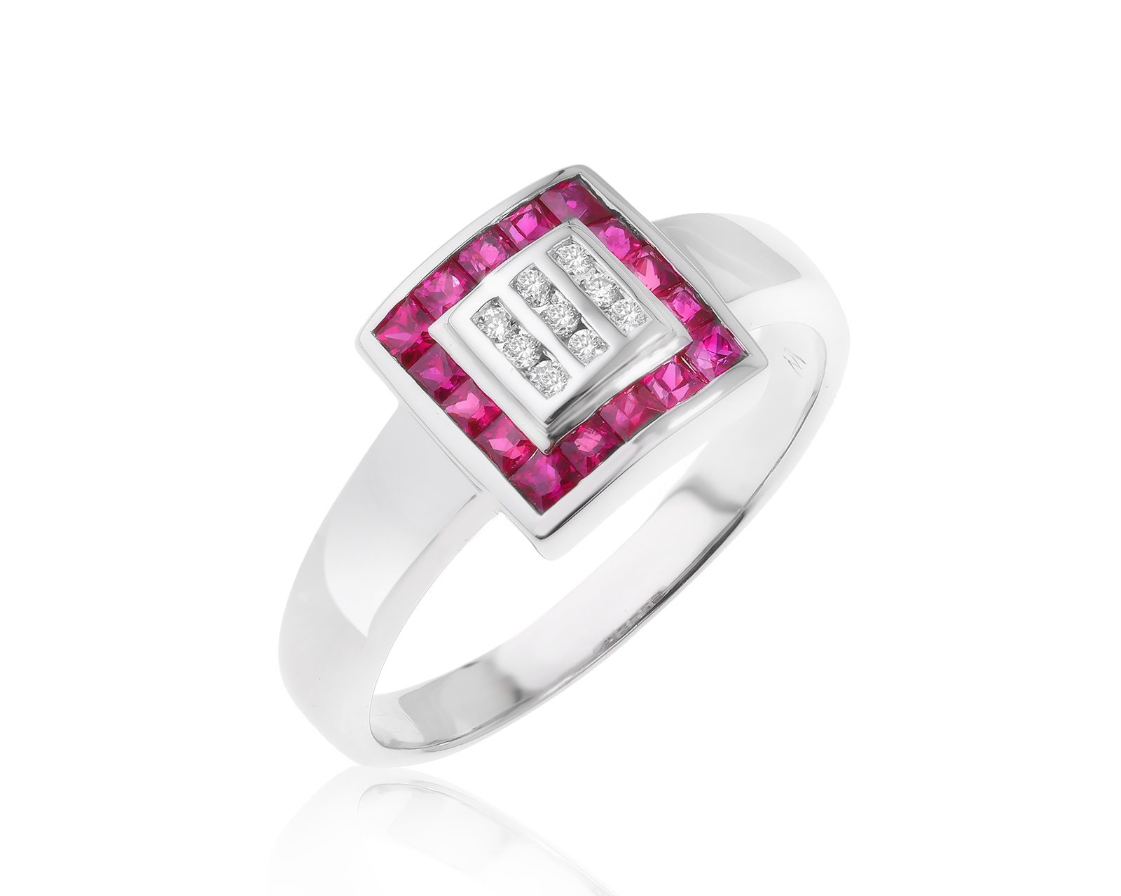 Золотое кольцо с рубинами 0.48ct и бриллиантами 0.05ct