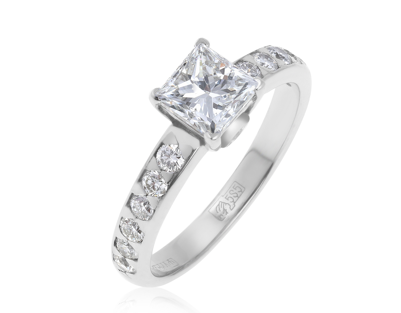 Прекрасное золотое кольцо с бриллиантами 1.57ct