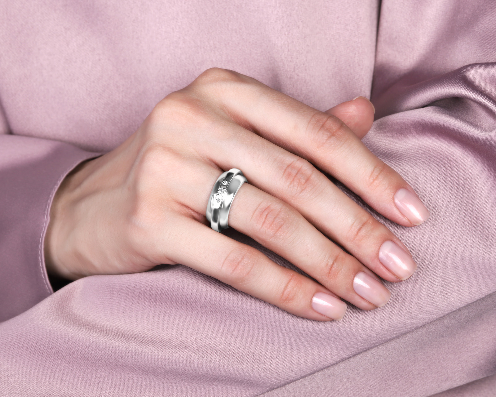 Оригинальное золотое кольцо с бриллиантами 0.10ct Piaget