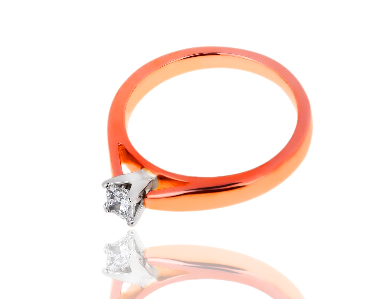 Помолвочное золотое кольцо с бриллиантом 0.27ct