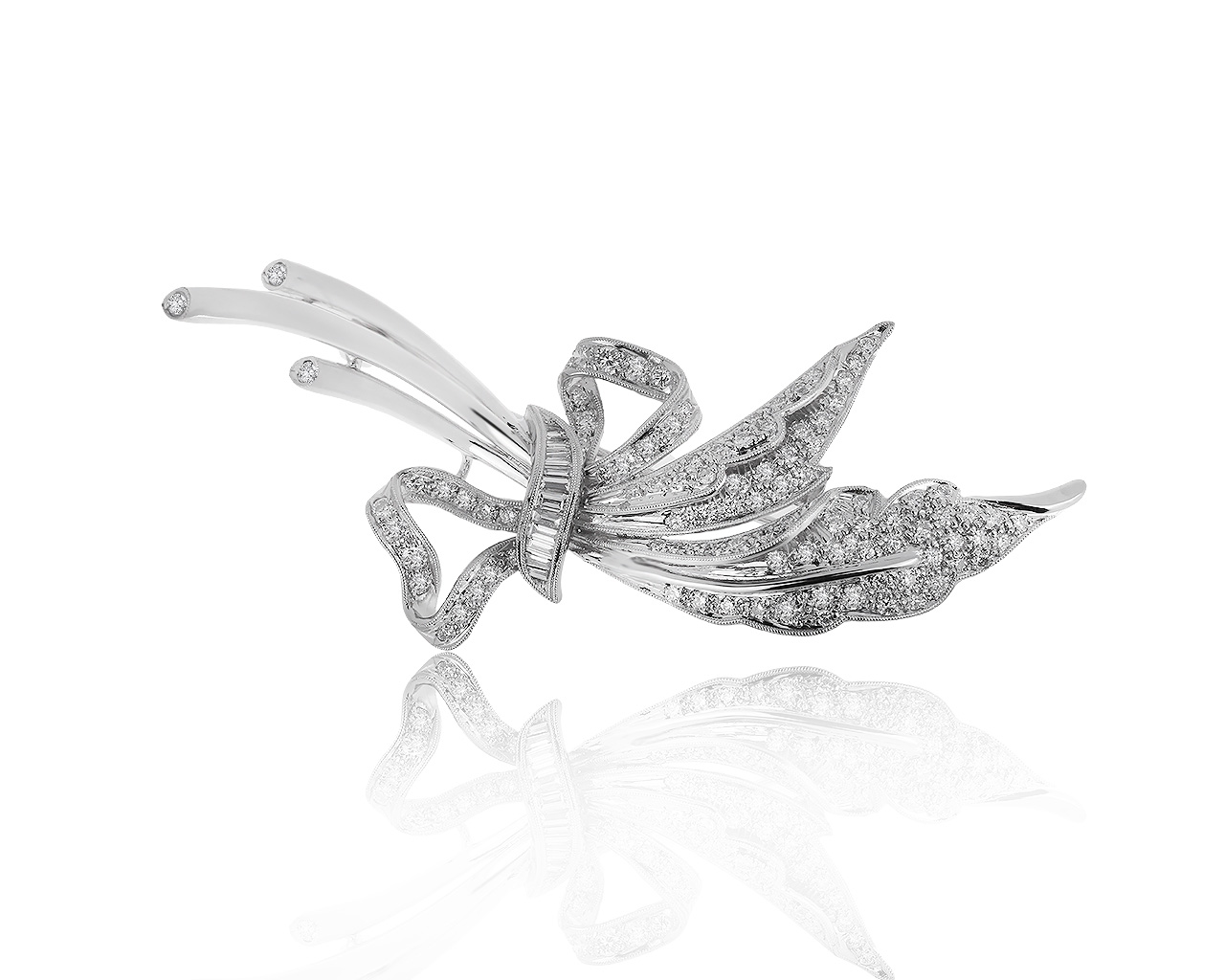 Прелестная золотая брошь с бриллиантами 2.22ct 250919/25 Прелестная золотая брошь с бриллиантами 2.22ct 250919/25