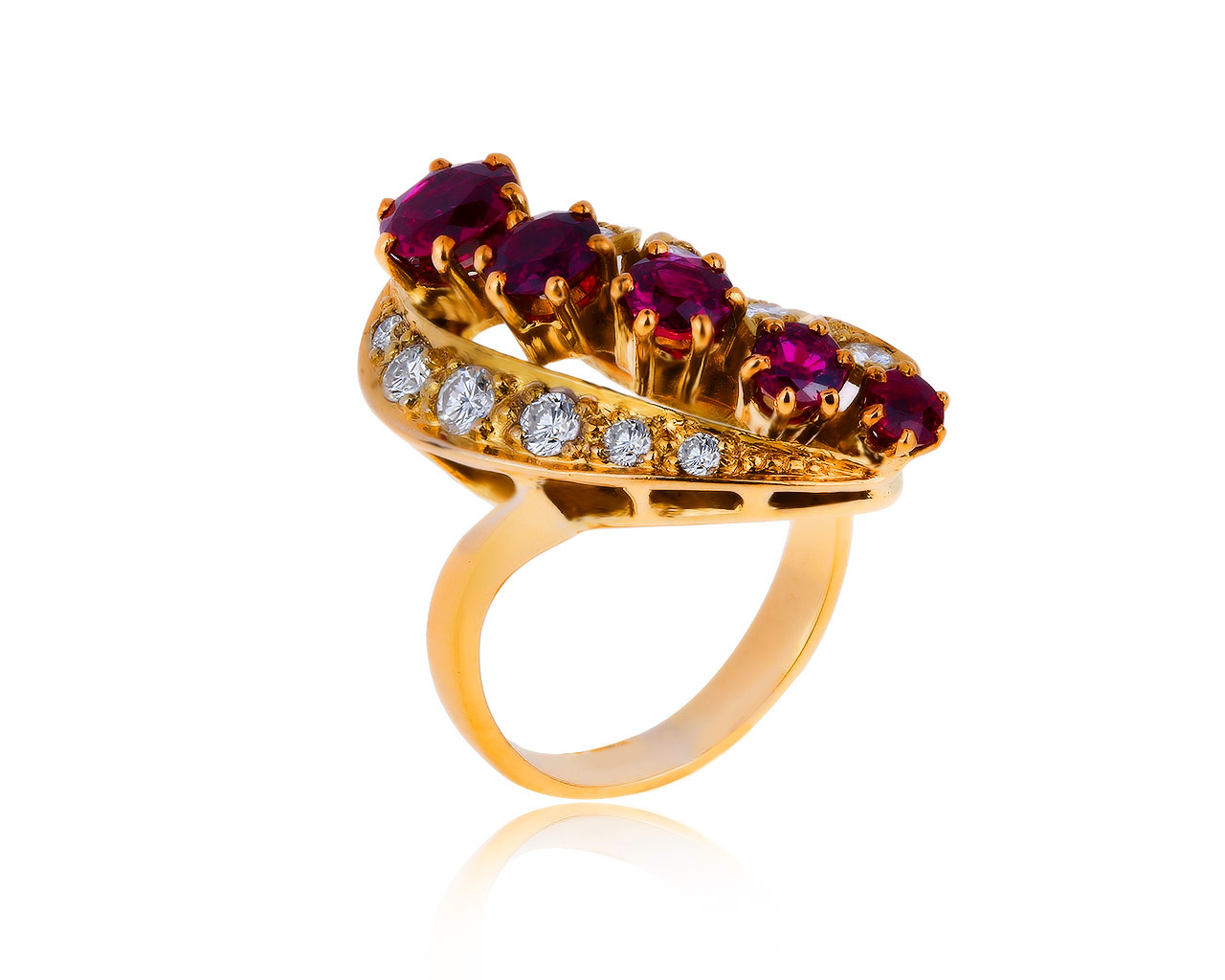 Завораживающее золотое кольцо со шпинелью 1.57ct