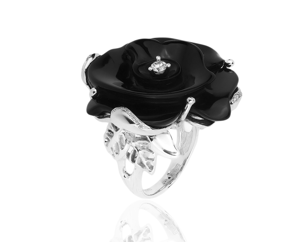 Золотое кольцо с черным ониксом и бриллиантами 0.26ct 191218/4