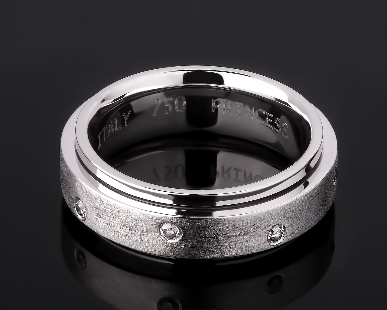 Вращающееся золотое кольцо с бриллиантами 0.12ct 071117/8 Вращающееся золотое кольцо с бриллиантами 0.12ct 071117/8