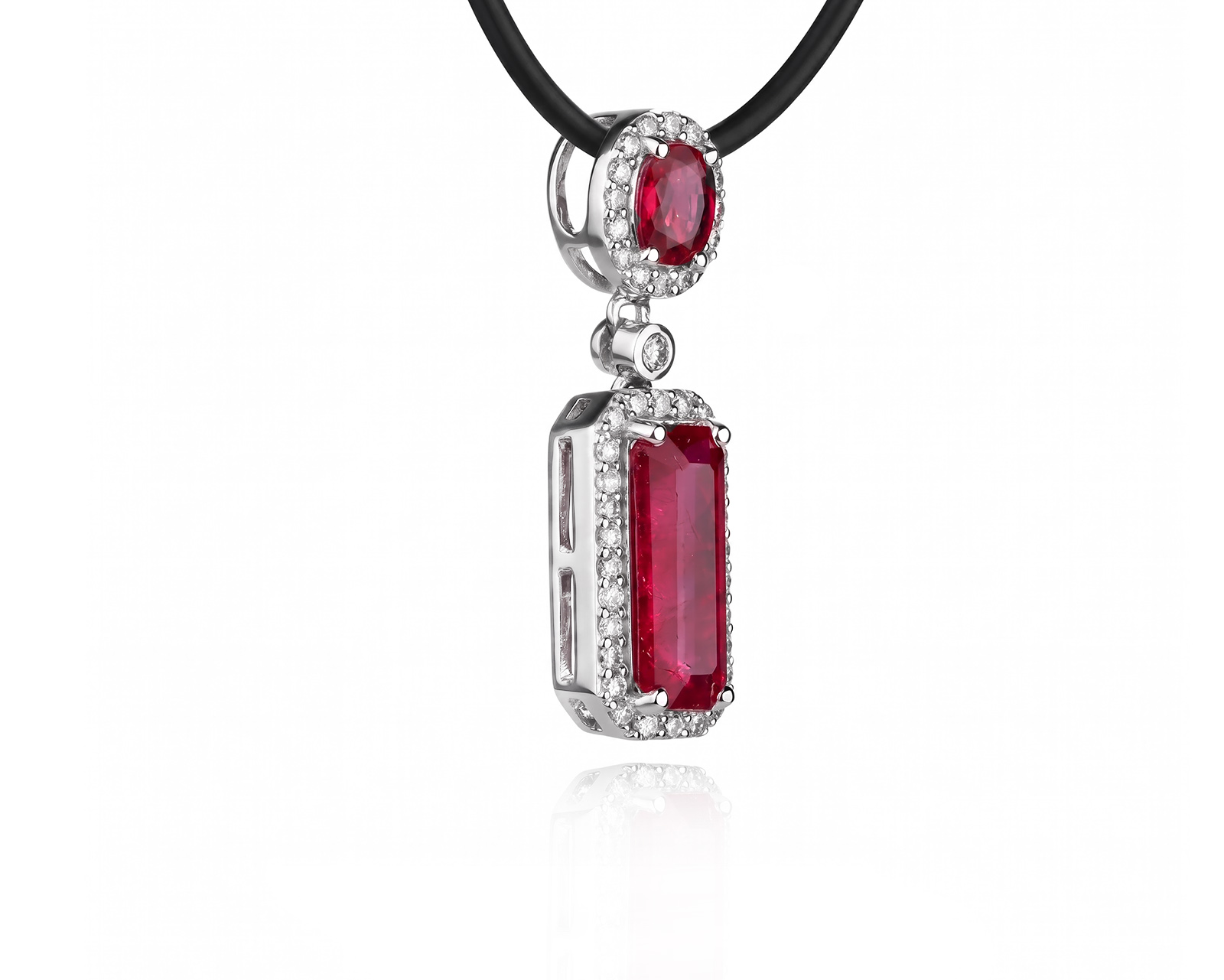 Золотой кулон с рубинами 1.98ct и бриллиантами 0.19ct