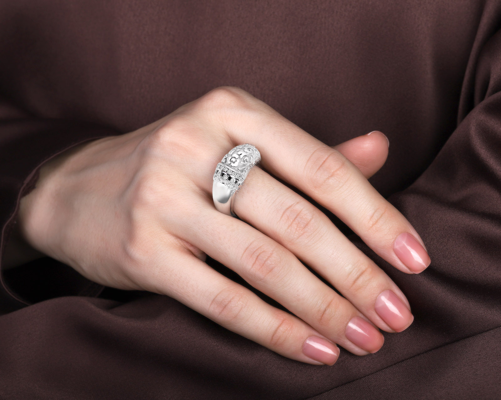 Оригинальное золотое кольцо с бриллиантами 0.36ct Carrera y Carrera Ava