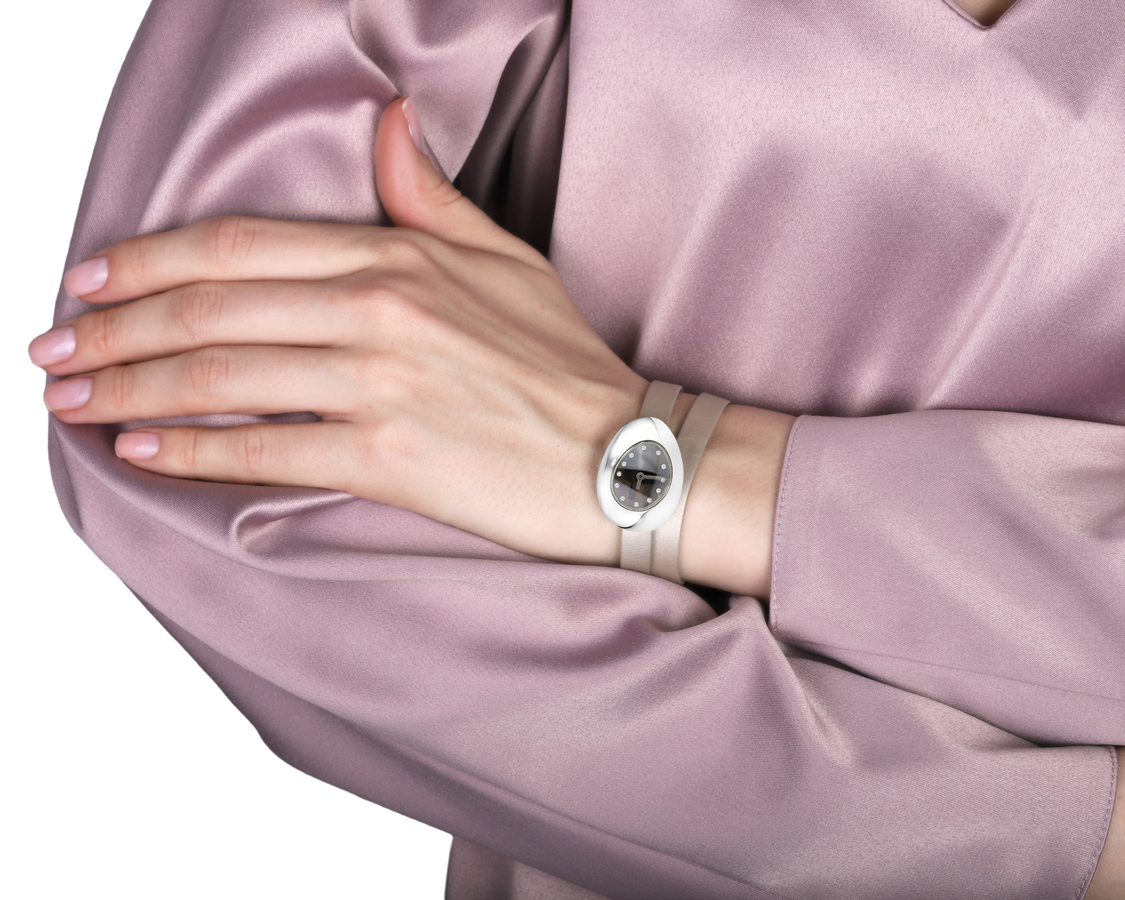 Оригинальные стальные часы с бриллиантами 0.05ct H.Stern Egg