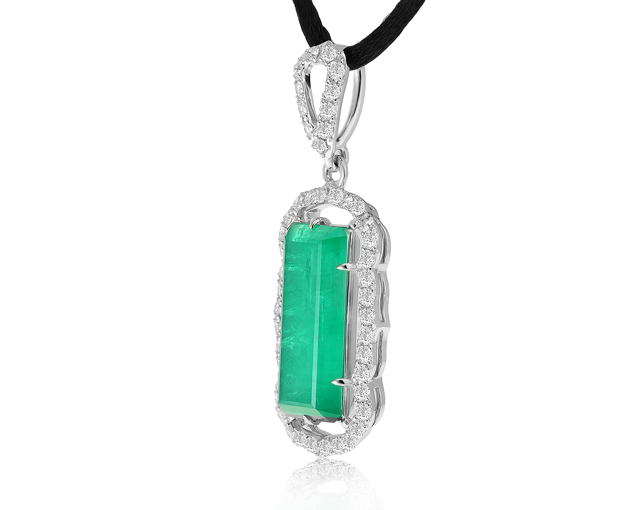 Прекрасный золотой кулон с изумрудом 9.19ct