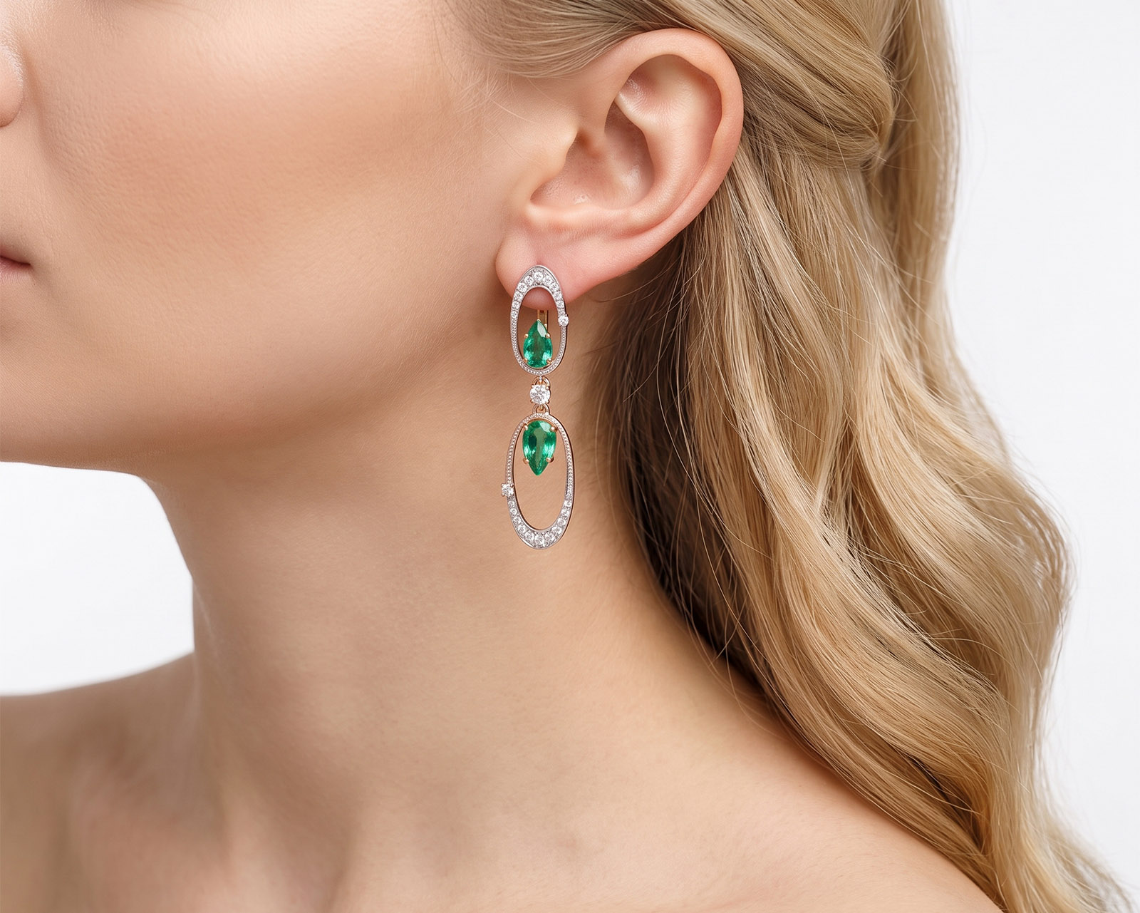 Золотые серьги с изумрудами 4.21ct и бриллиантами 0.80ct