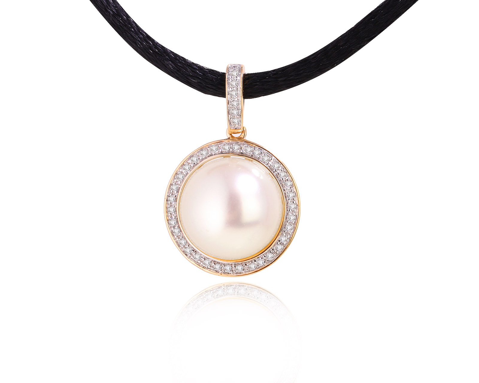 Золотой кулон с жемчугом 9.40 мм и бриллиантами 0.12ct 151124/17