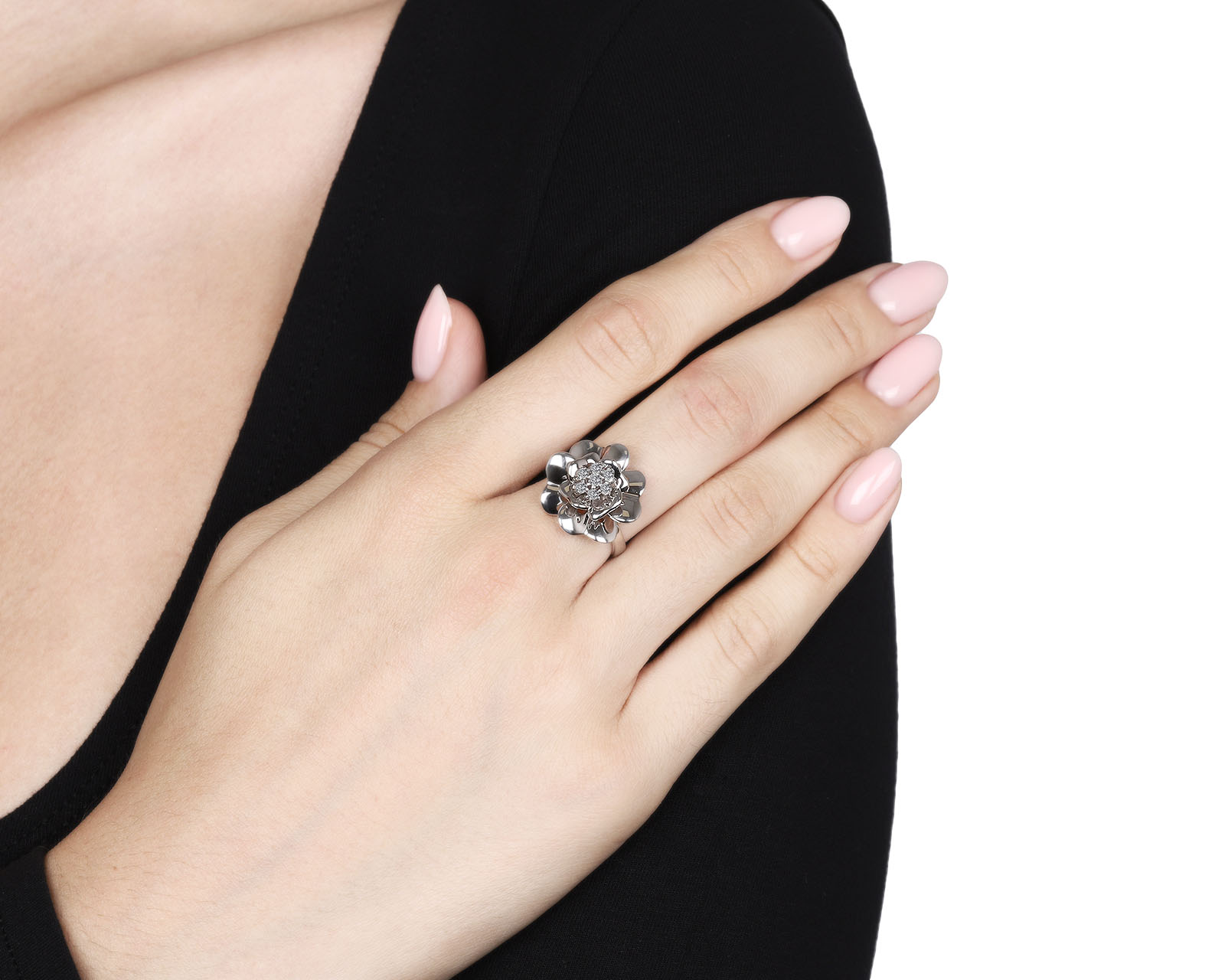 Романтичное золотое кольцо с бриллиантами 0.20ct