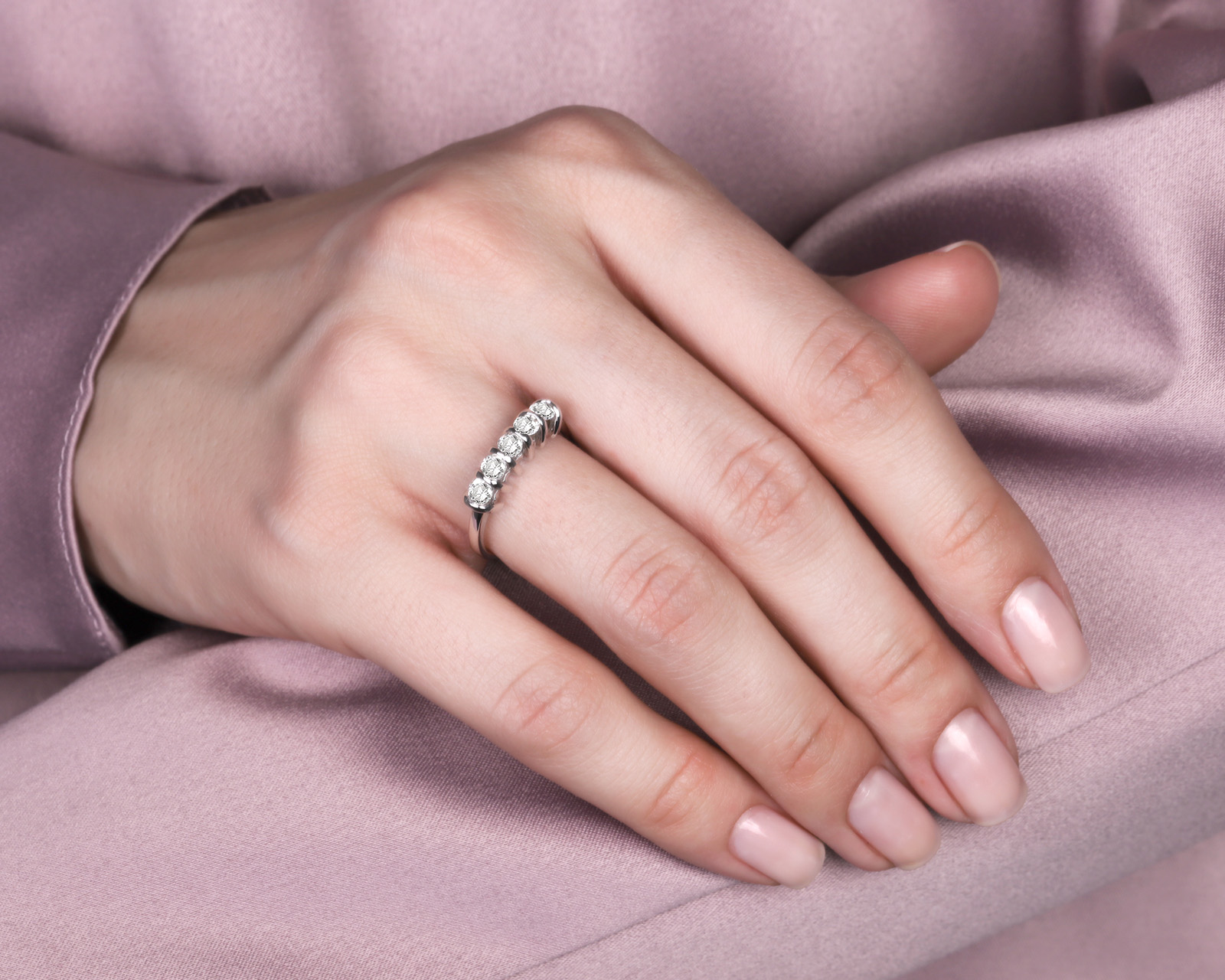 Золотое кольцо с бриллиантами 0.56ct