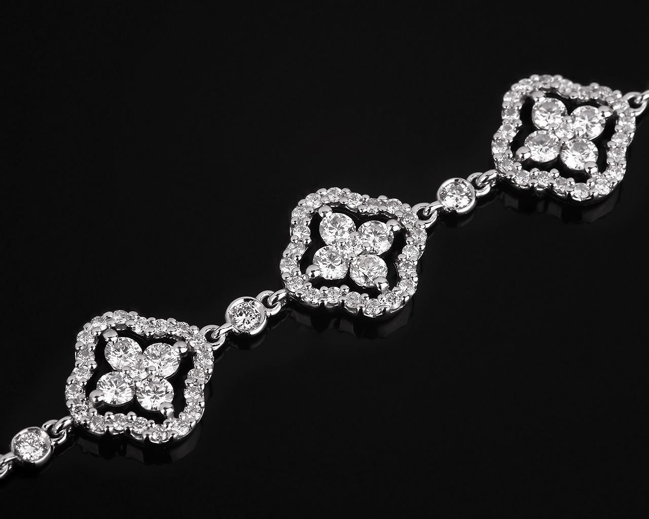 Золотой браслет с бриллиантами 4.01ct Crivelli