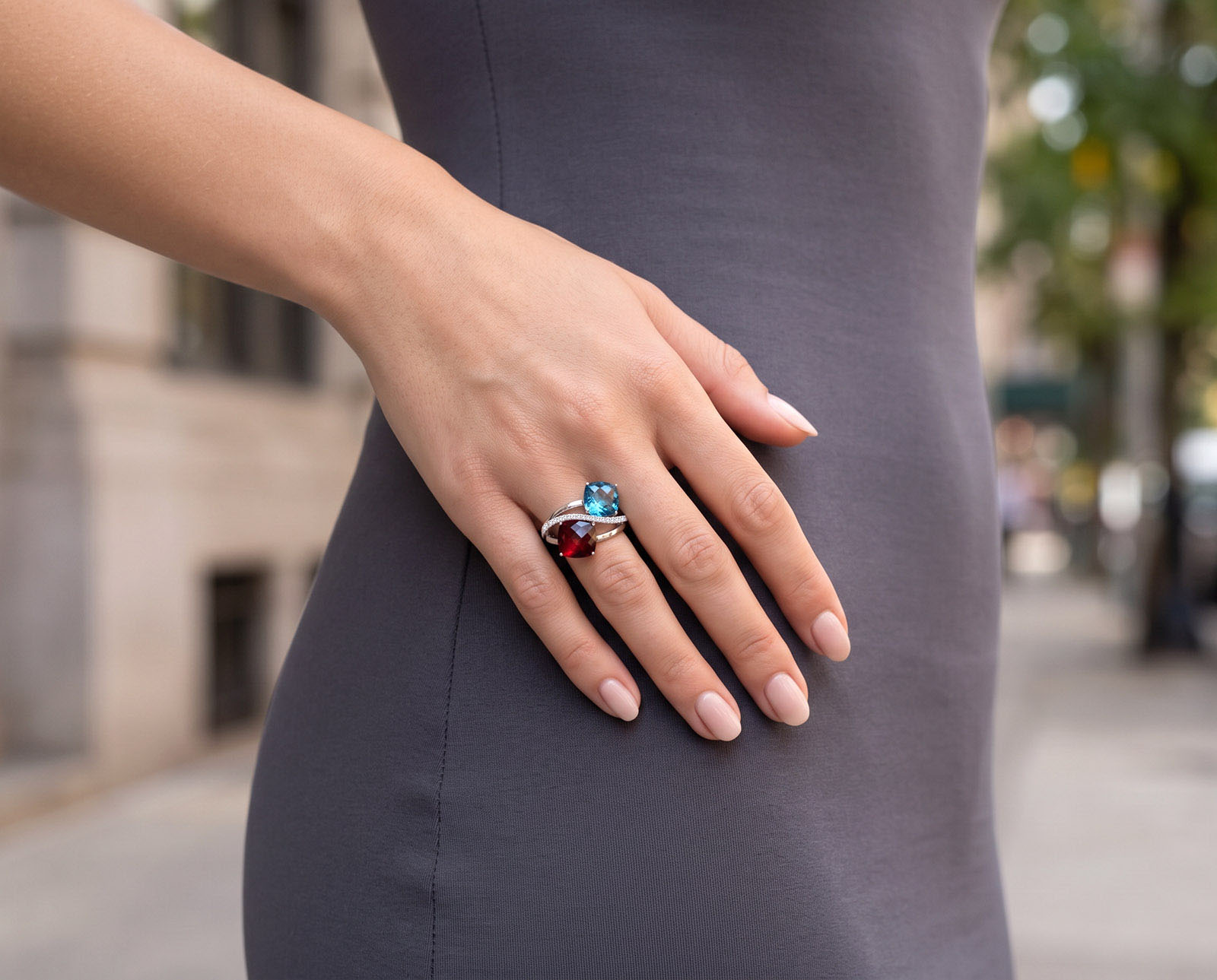 Оригинальное золотое кольцо с гранатом 4.90ct и топазом 4.50ct Lykov`s Jewellery