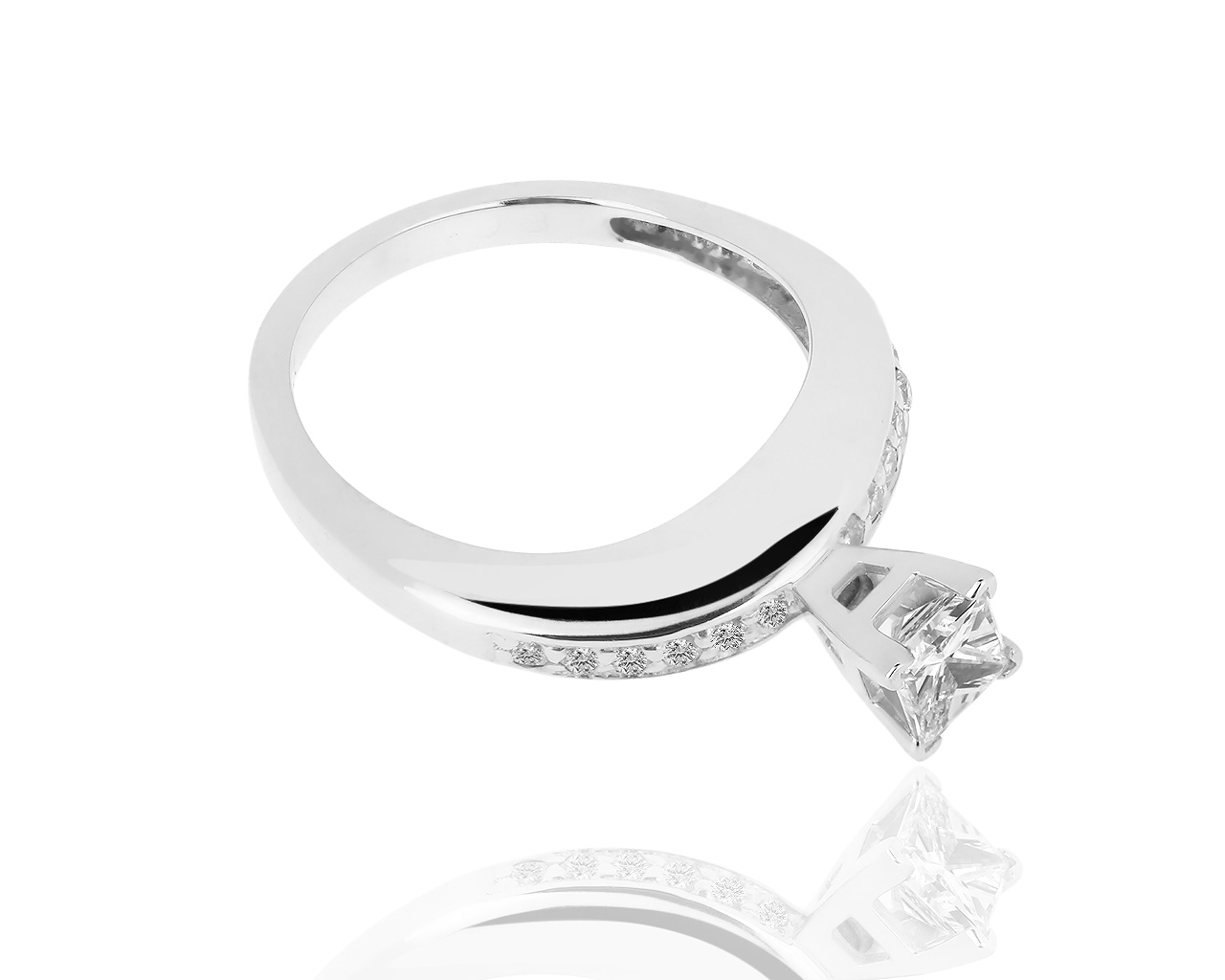 Помолвочное золотое кольцо с бриллиантами 0.70ct