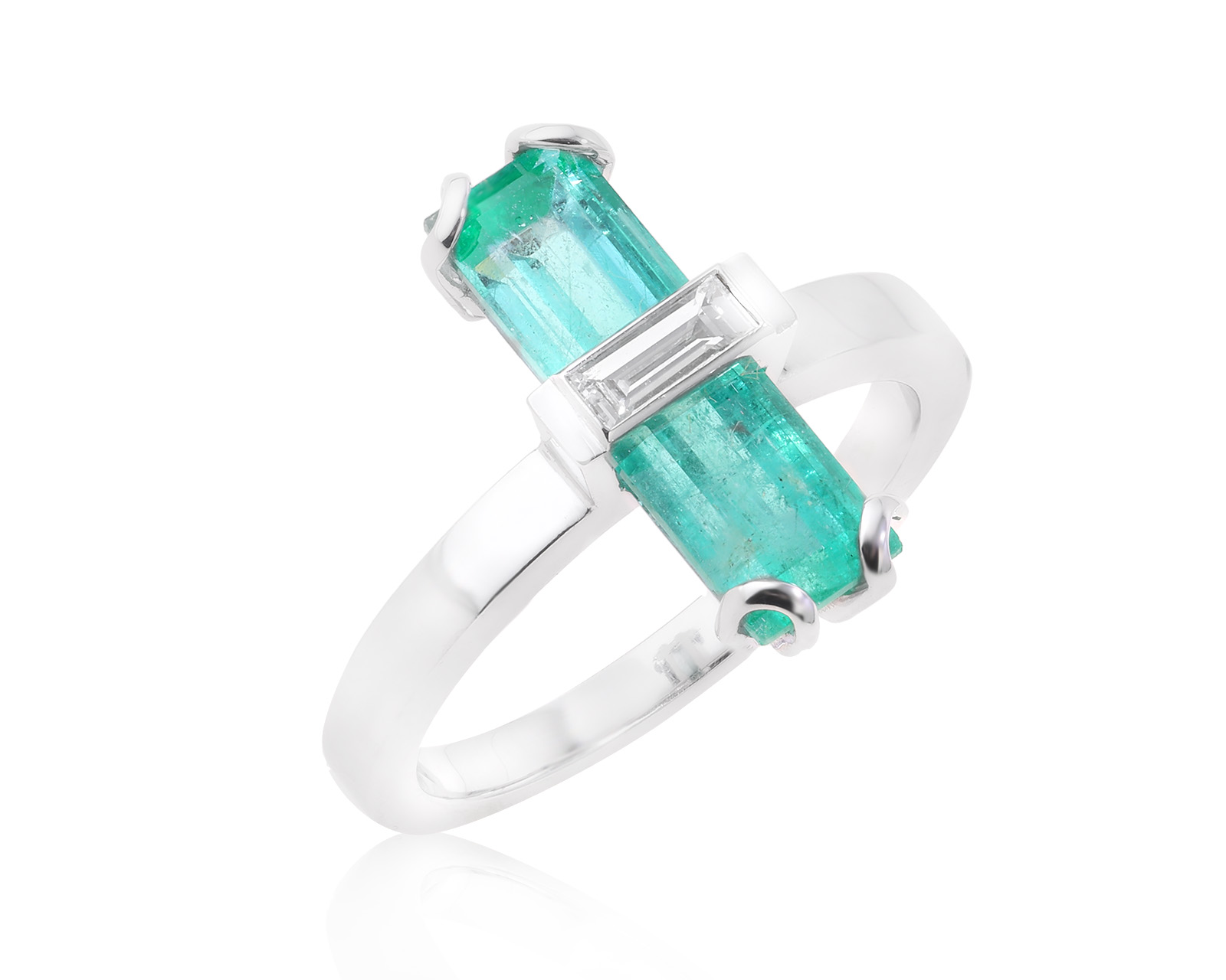 Золотое кольцо с изумрудом Замбия 2.74ct Evgeny Matveev 150125/Б24 Золотое кольцо с изумрудом Замбия 2.74ct Evgeny Matveev 150125/Б24