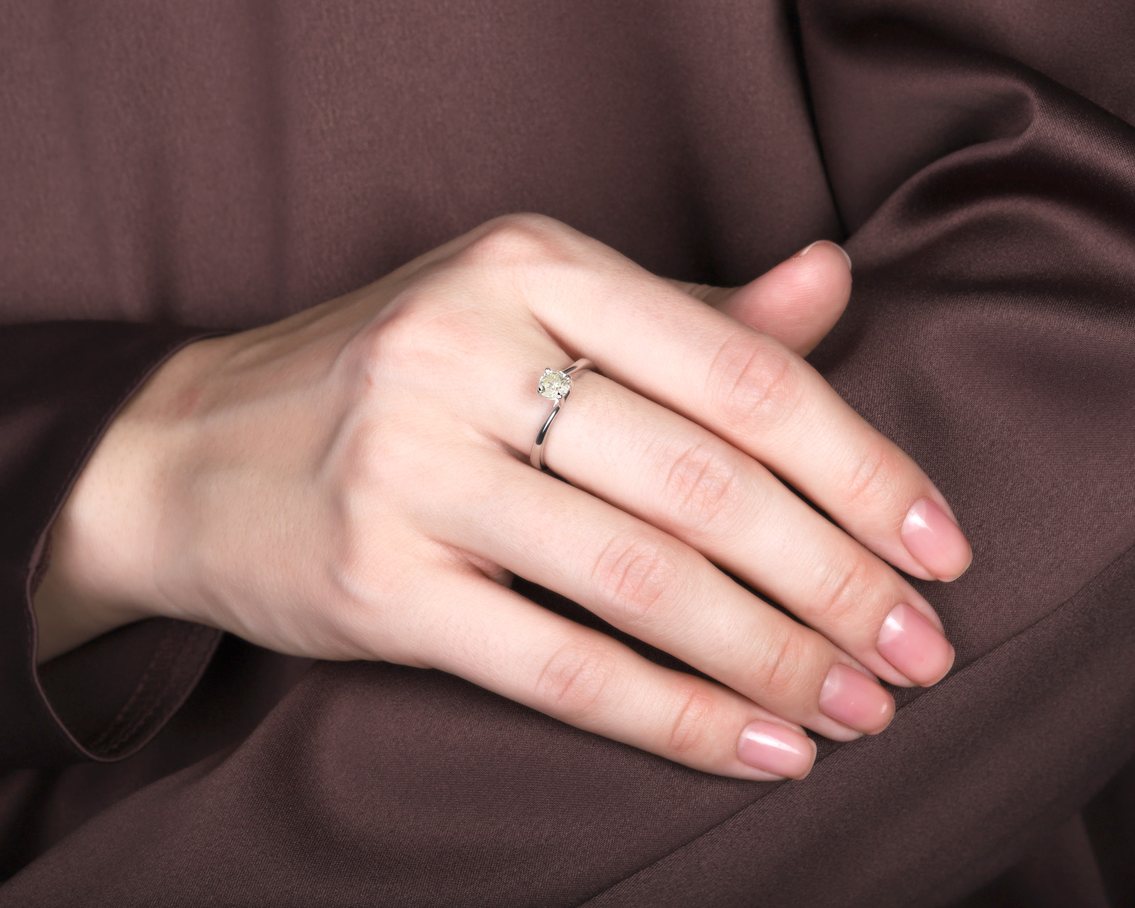 Золотое кольцо с желтым бриллиантом 0.50ct