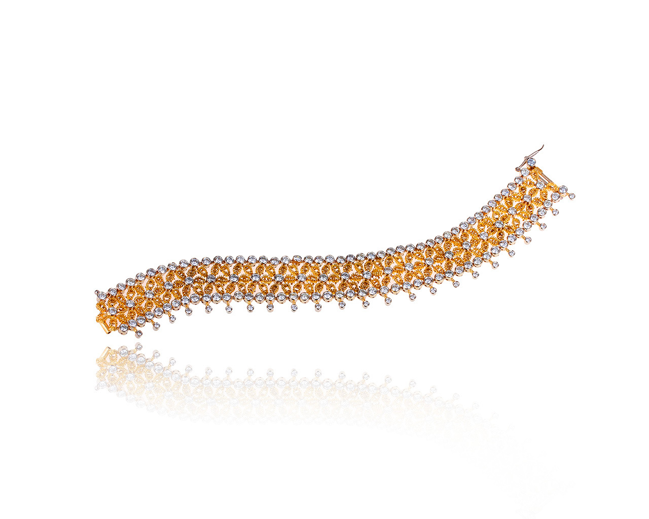 Притягательный золотой браслет с бриллиантами 9.00ct 180120/1