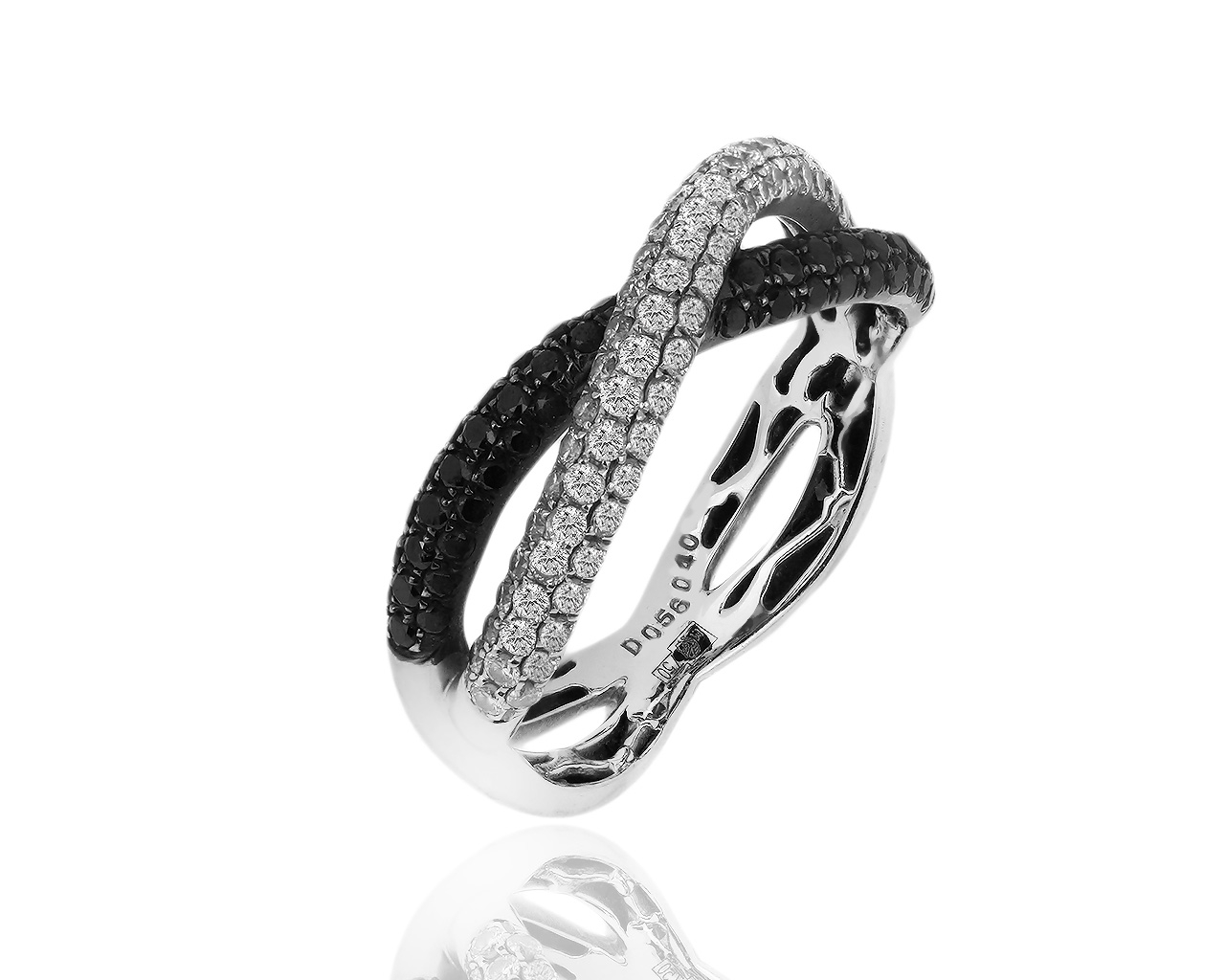 Золотое кольцо с белыми и черными бриллиантами 0.96ct 180419/11