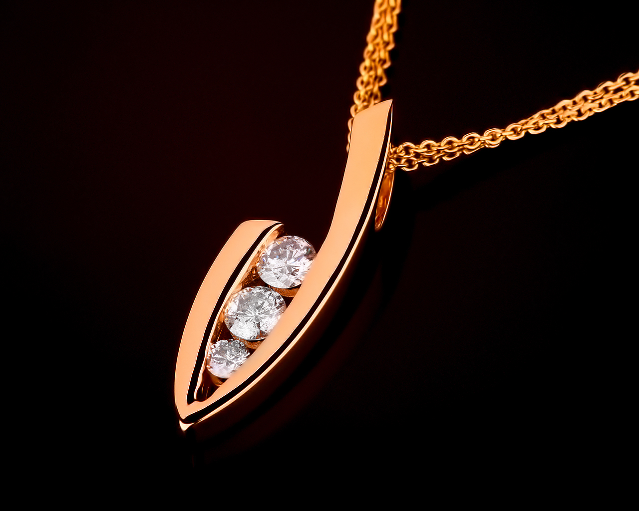 Утонченный итальянский кулон с бриллиантами 220417/3