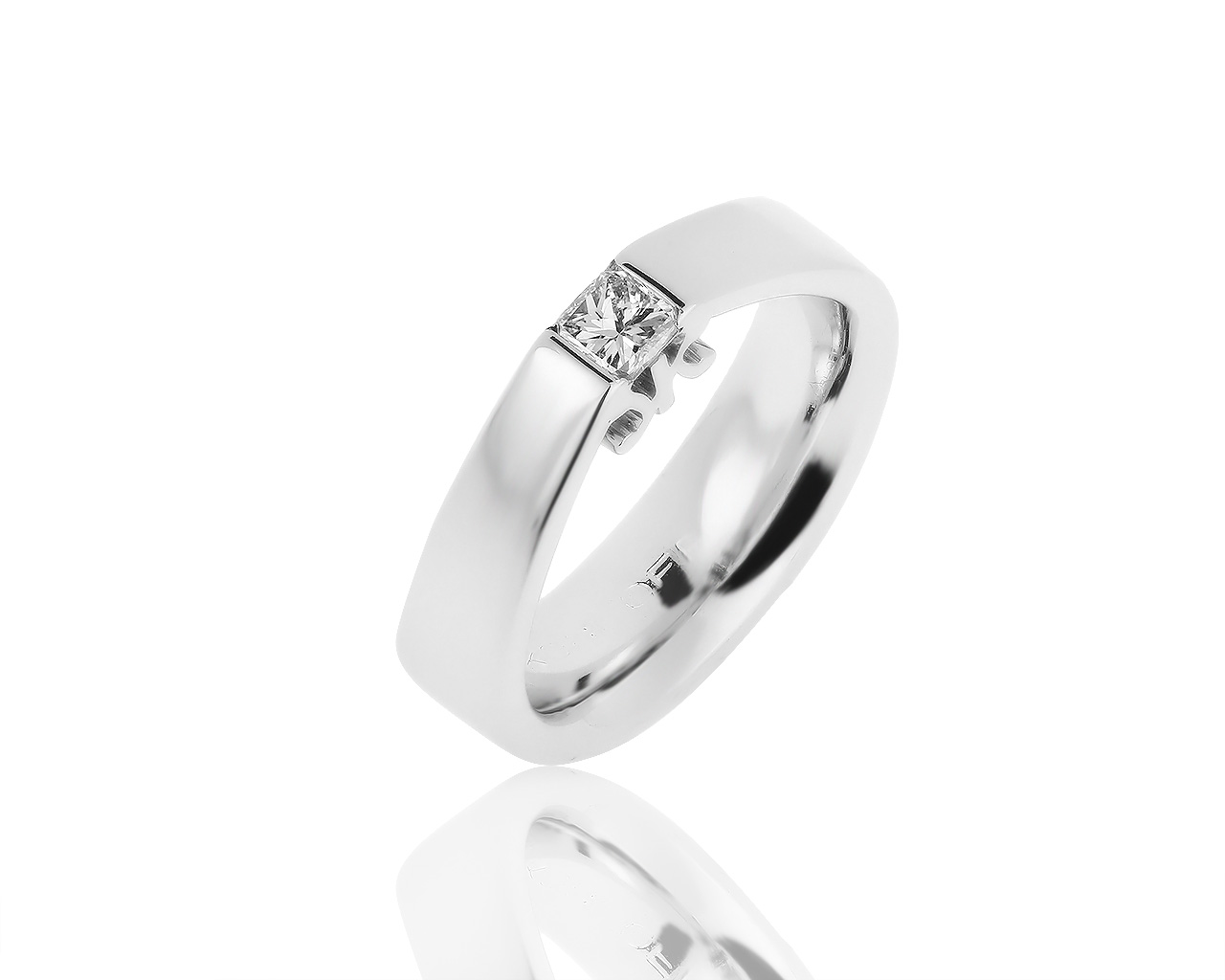 Оригинальное золотое кольцо с бриллиантом 0.25ct Korloff 120919/5