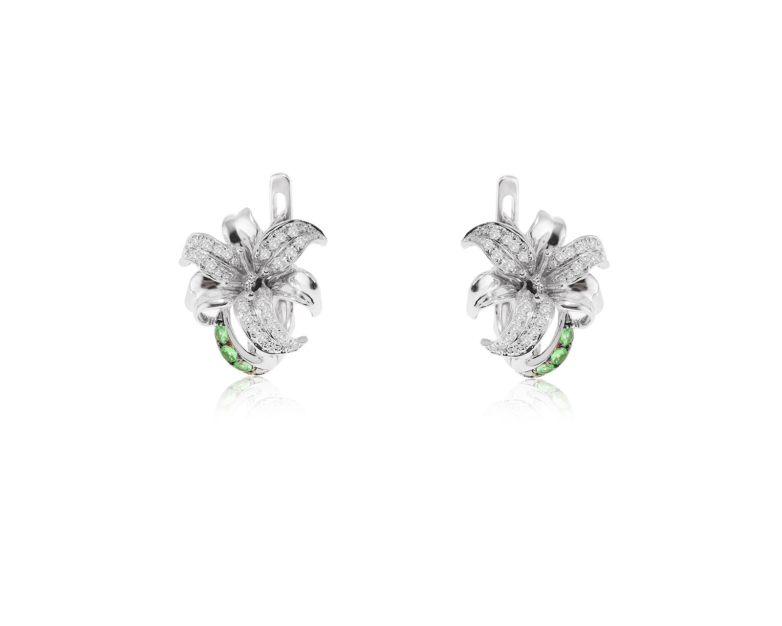 Оригинальные золотые серьги с бриллиантами 0.22ct МЮЗ