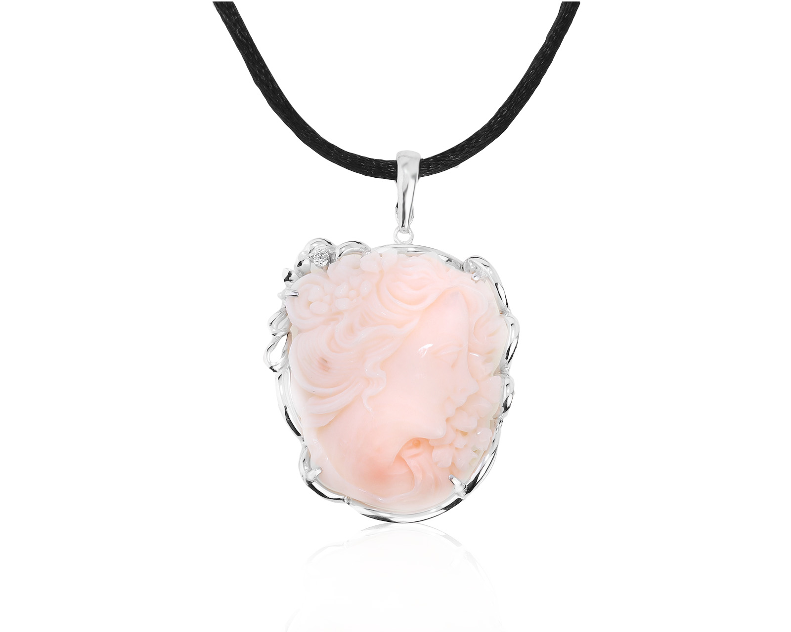 Романтичный золотой кулон с коралловой камеей 201121/4