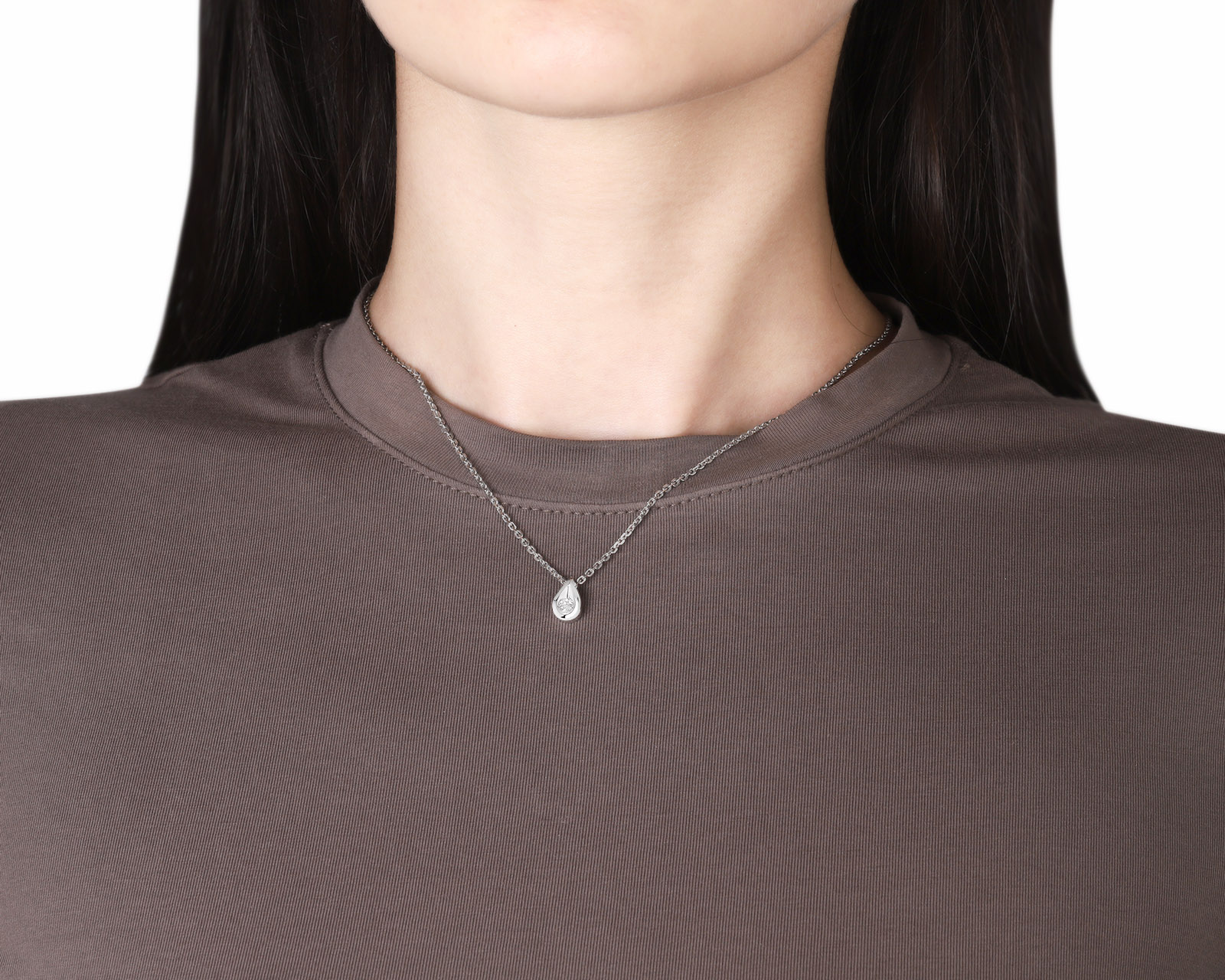 Изысканное золотое колье с бриллиантом 0.15ct