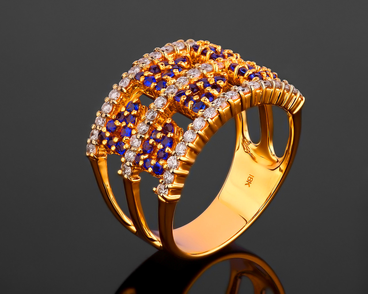 Золотое кольцо с бриллиантами и сапфирами 0.52ct