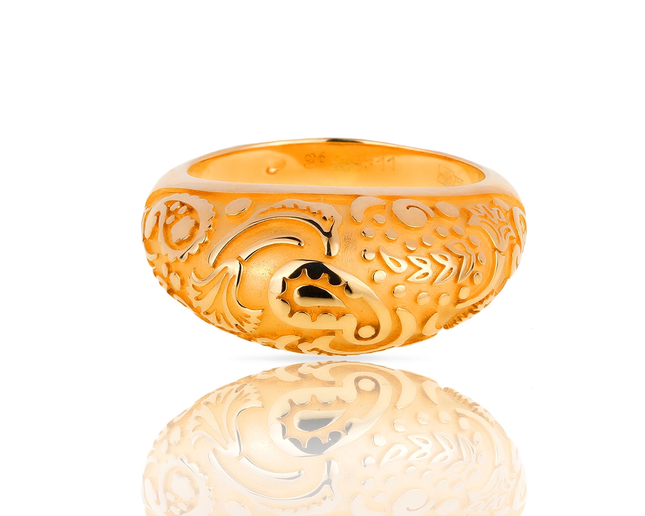 Узорное золотое кольцо Carrera y Carrera Aqua