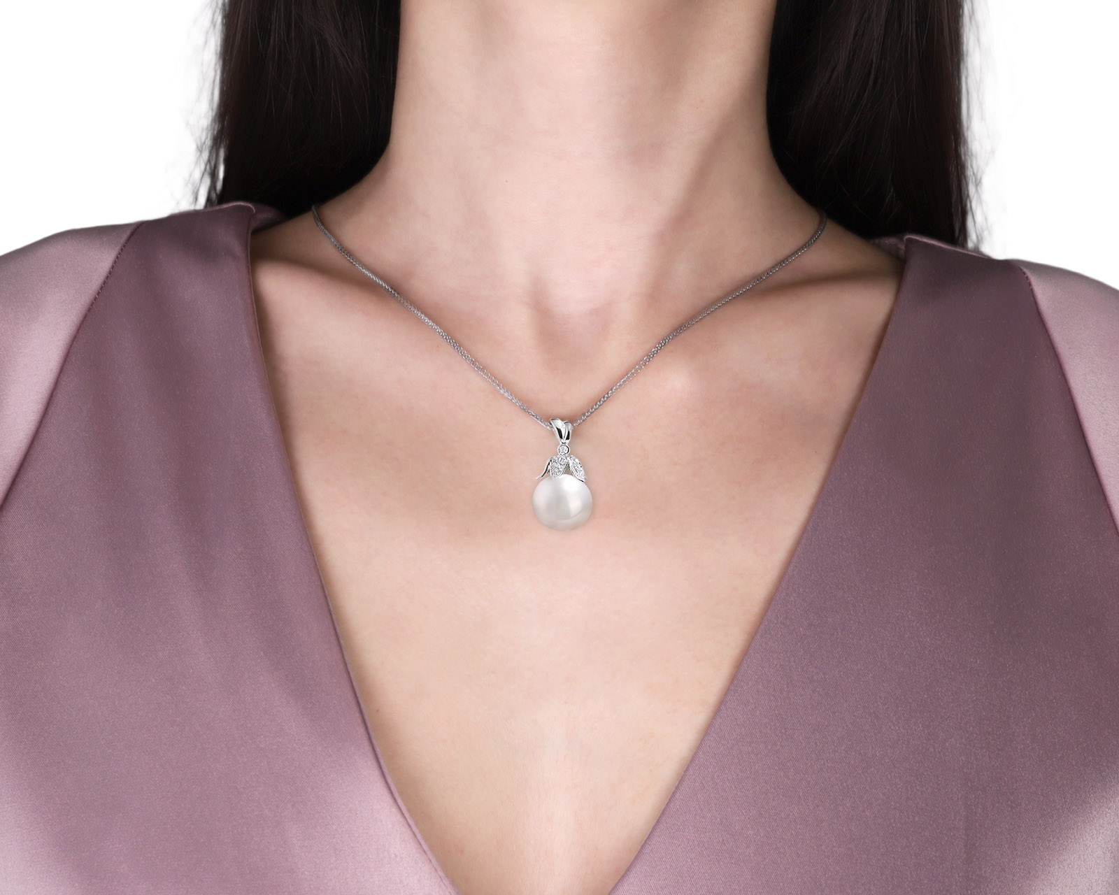 Золотой кулон с иттрий-алюминиевыми гранатами 0.10ct